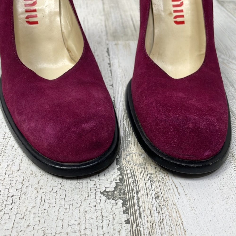 Miu Miu Fuchsia Suede Heels with Black Chunky Heel - Picture 4 of 14